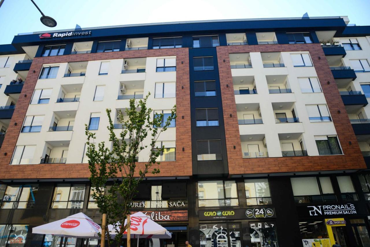 Tesla 70 Apartment With Secure Parking In The Garage Novi Sad Dış mekan fotoğraf